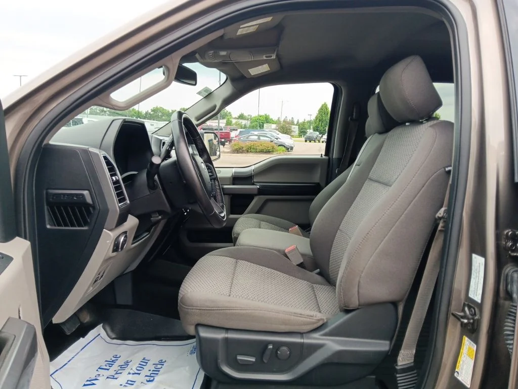 Used 2020 Stone Gray Metallic Ford XLT image 28