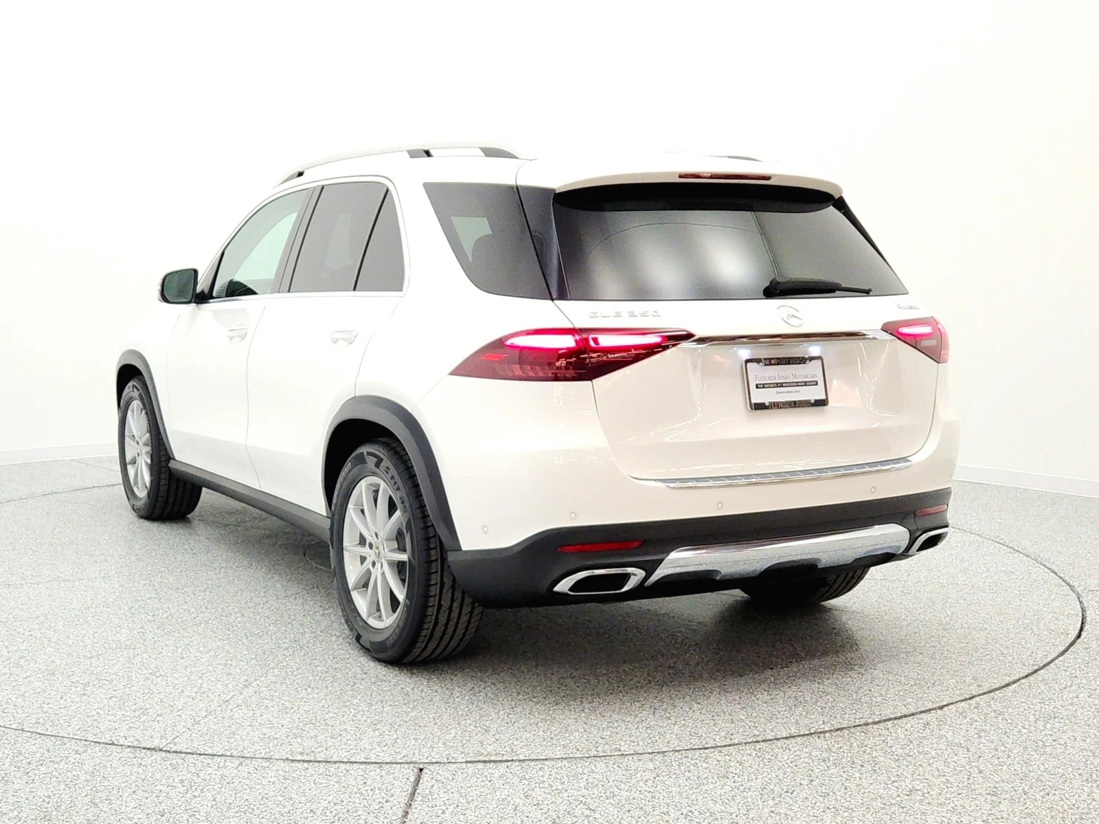 Used 2024 Polar White Mercedes-Benz GLE 350 4MATIC® SUV image 7