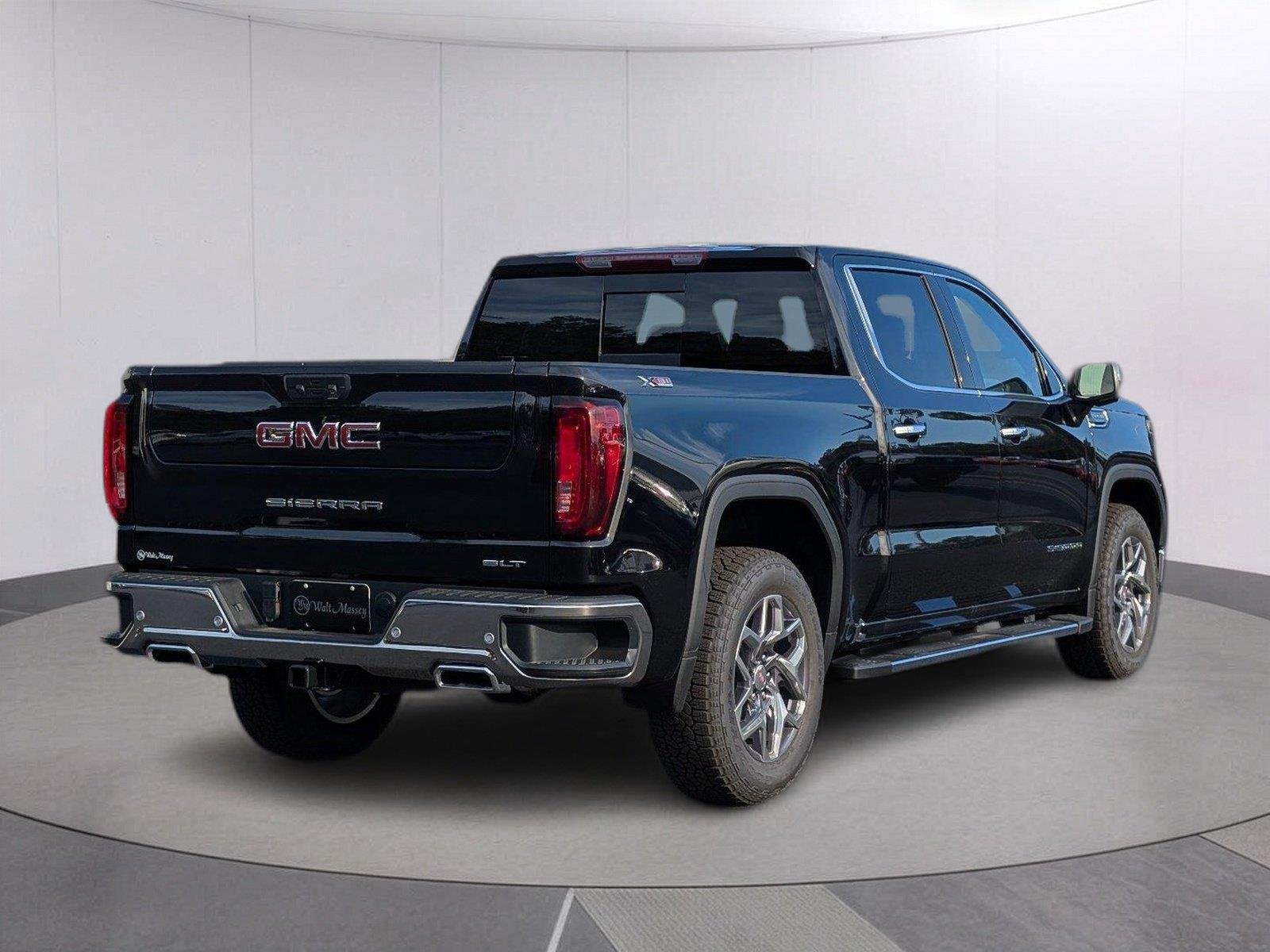New 2026 Onyx Black GMC SLT image 7