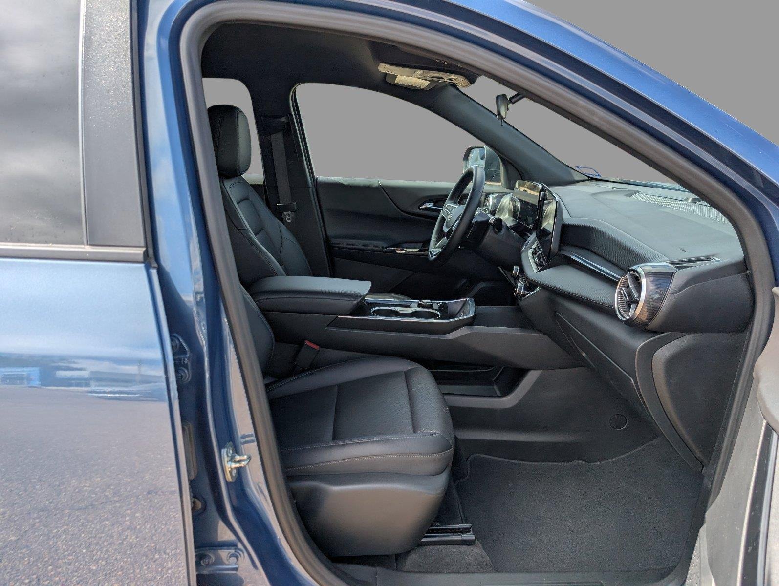Used 2026 Lakeshore Blue Metallic Chevrolet LT image 18