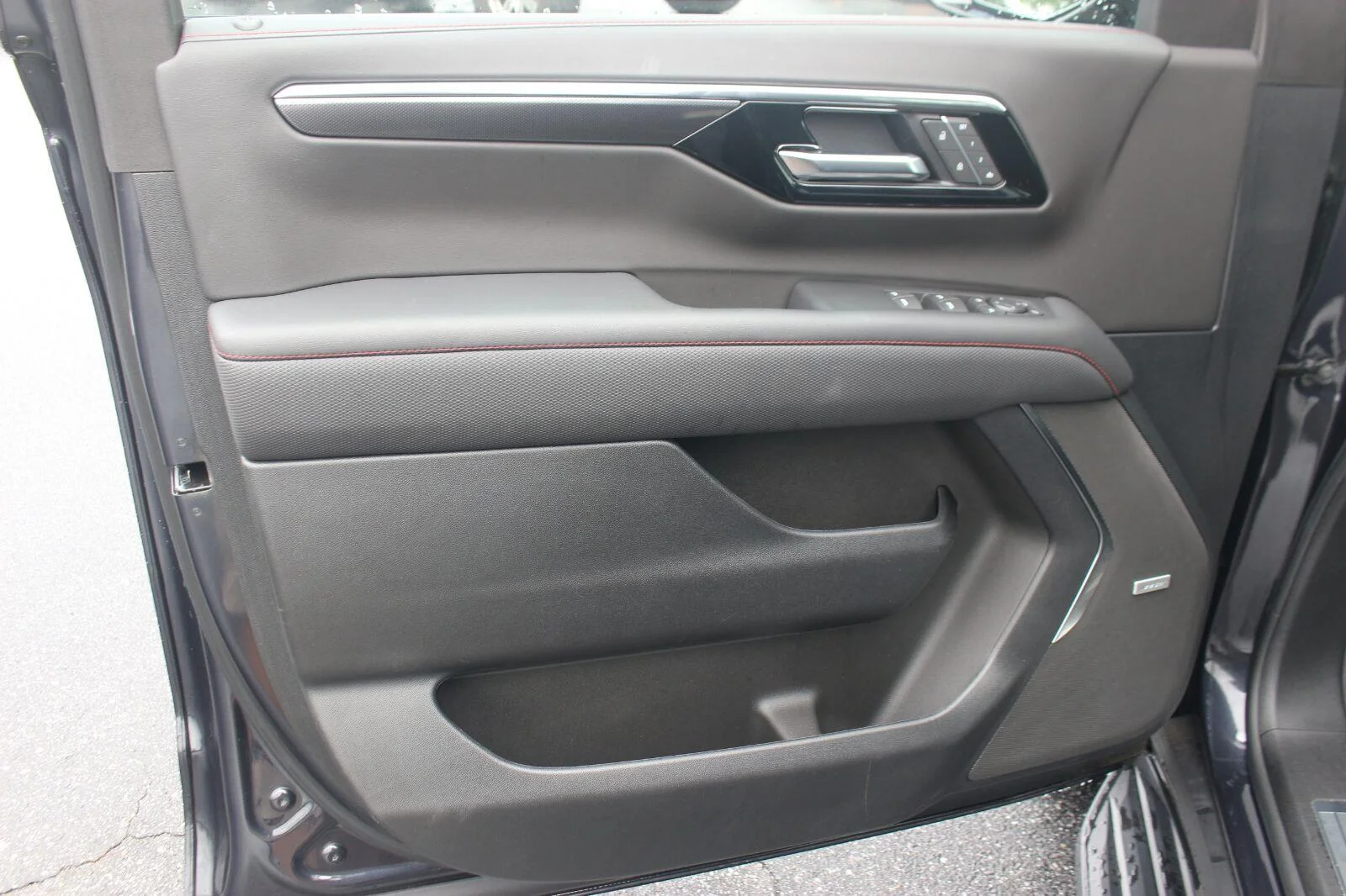 Used 2025 Dark Ash Metallic Chevrolet RST image 14