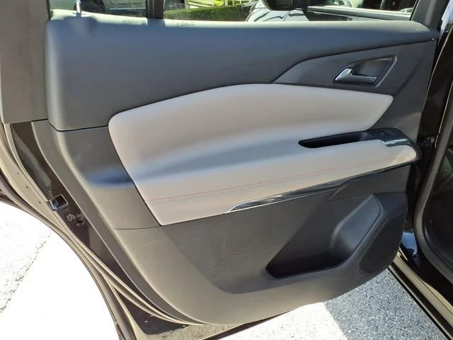 Used 2025 Mosaic Black Metallic Chevrolet LT image 11
