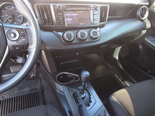 Used 2018 Aqua Toyota LE image 17