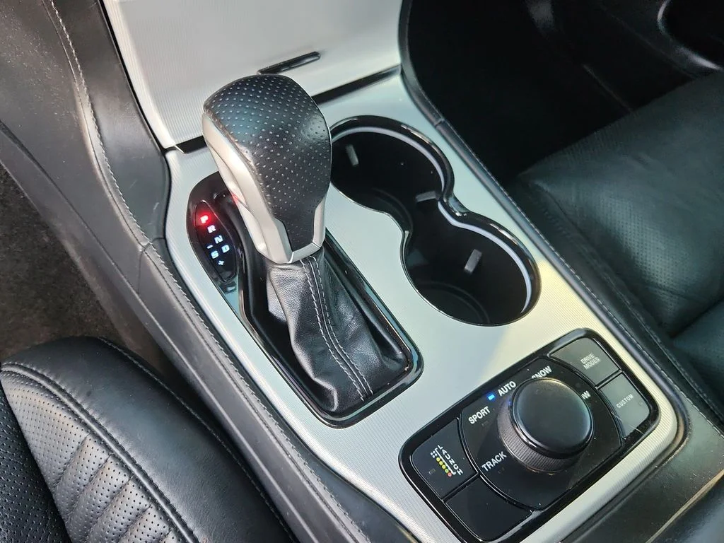 Used 2021 Black Jeep Trackhawk image 23