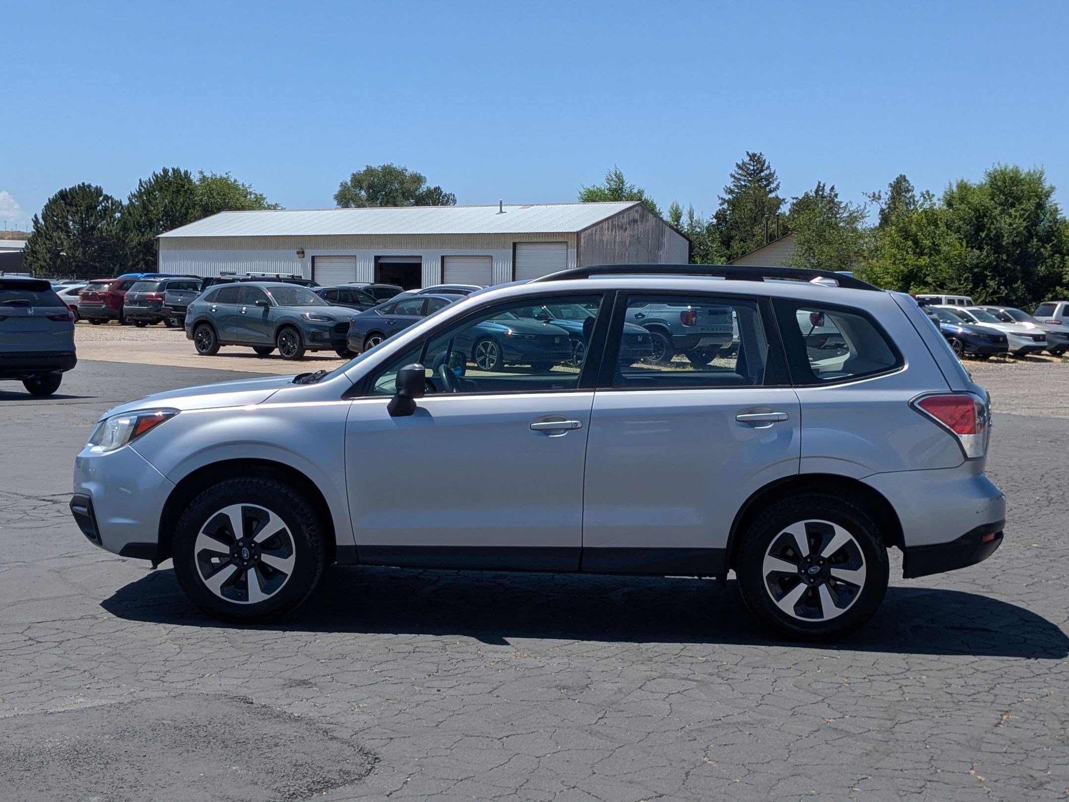 Used 2017 Ice Silver Metallic Subaru  image 7