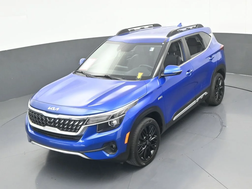 Used 2023 Neptune Blue Kia Nightfall image 44