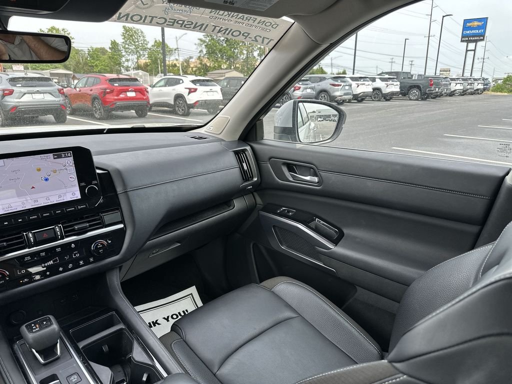 Certified Used 2024 Silver Nissan SL image 11