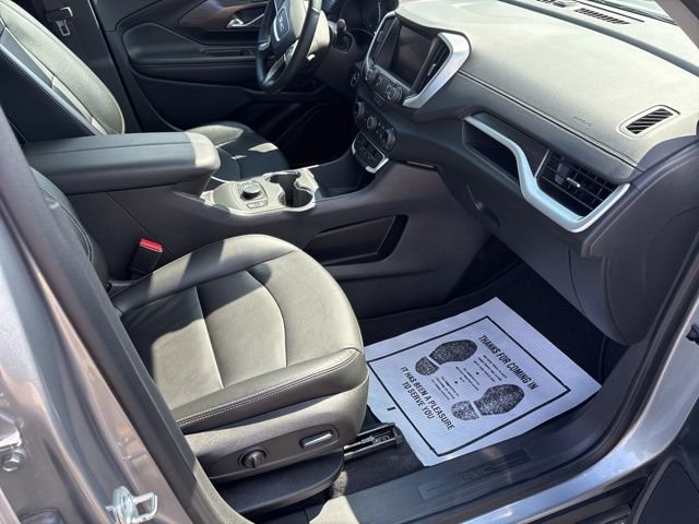 Used 2024 Silver GMC SLT image 10