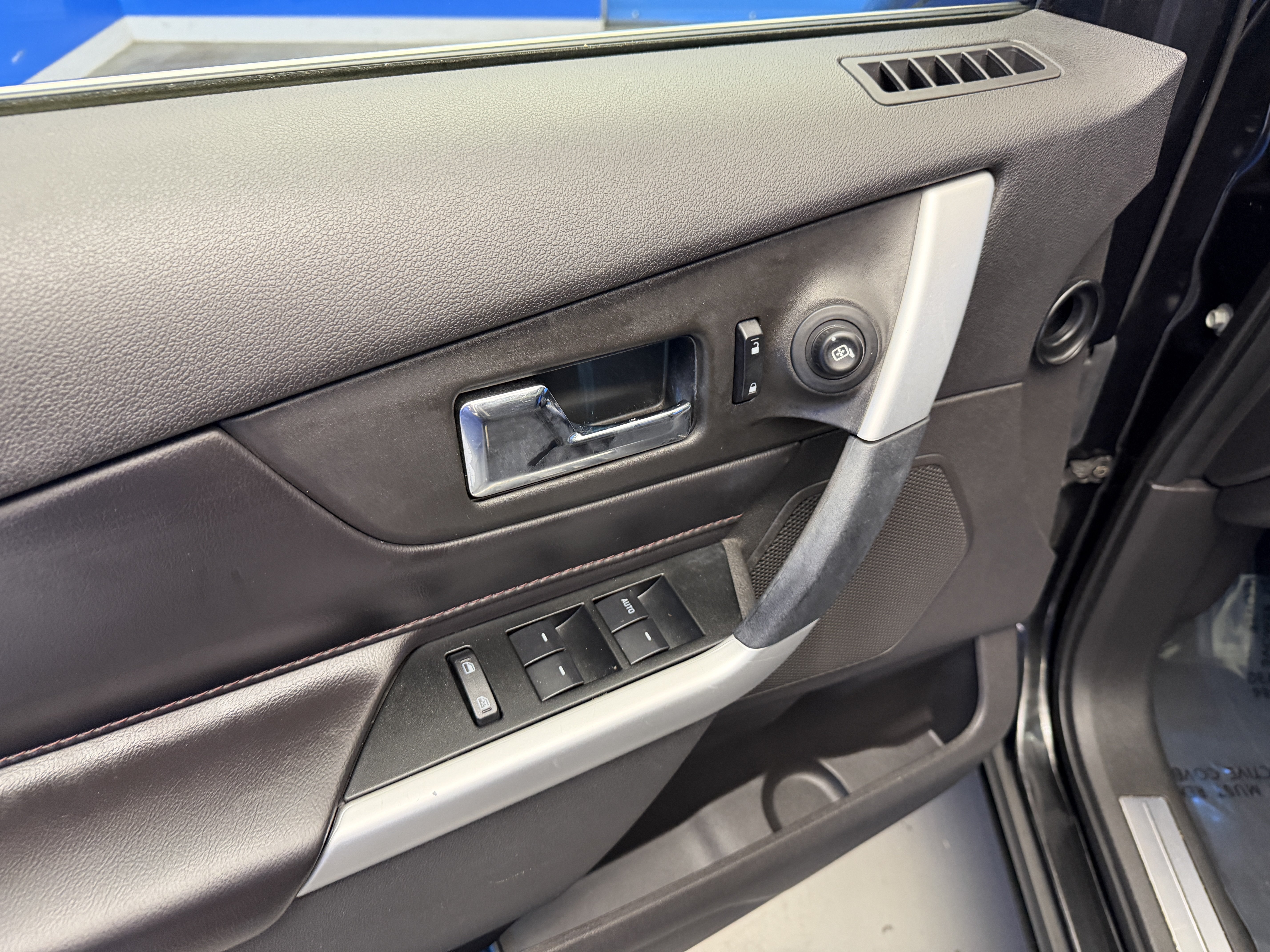Used 2013 Tuxedo Black Metallic Ford Limited image 10
