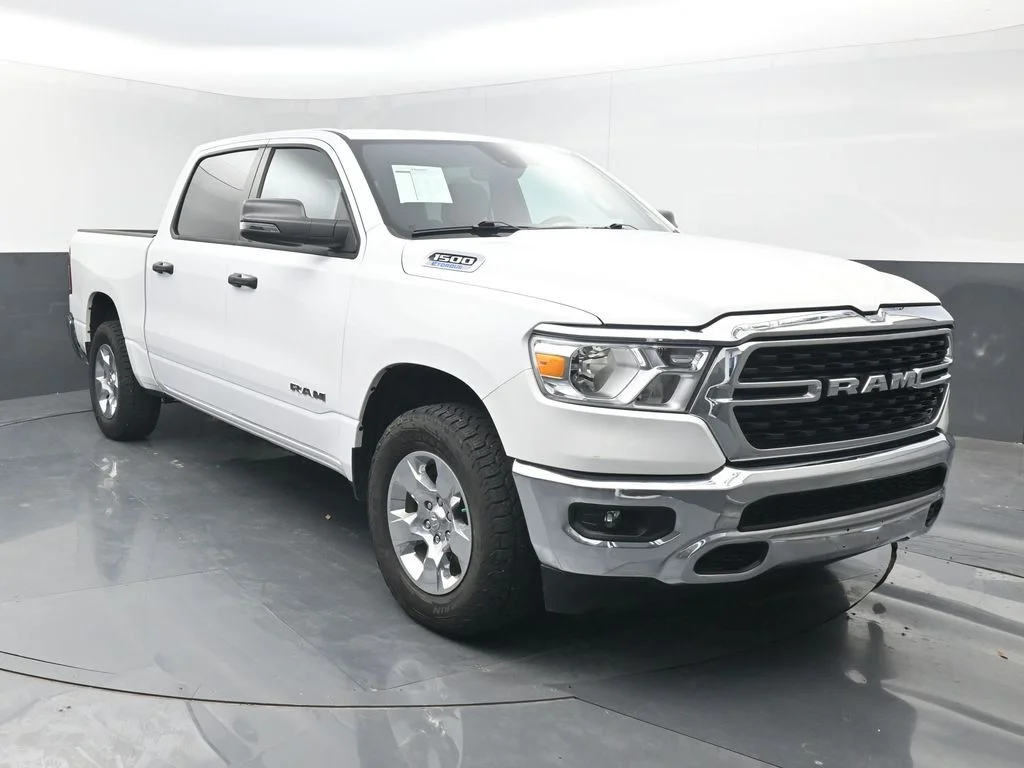 2024 RAM 1500 Big Horn/Lone Star 4x4 Crew Cab 5'7's photo