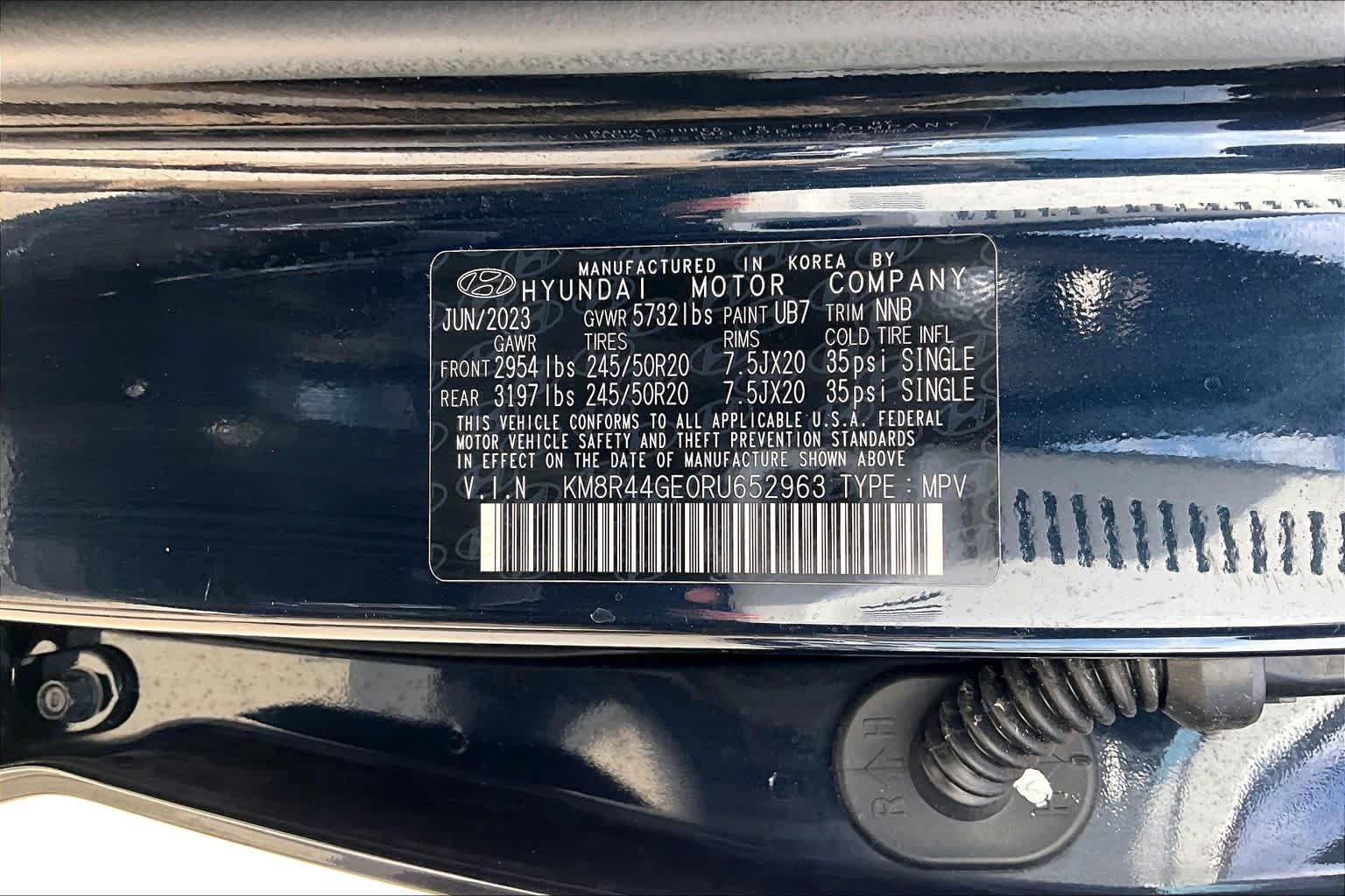 Used 2024 Moonlight Cloud Hyundai SEL 8P image 37