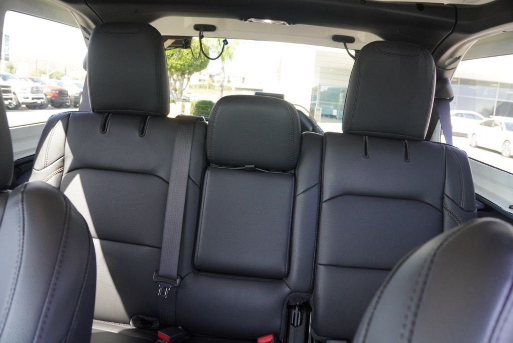 New 2026 Anvil Clear-Coat Exterior Paint Jeep Sahara image 27