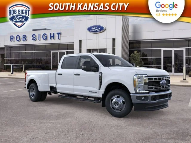 New 2026 Oxford White Ford F-350® XLT image 7