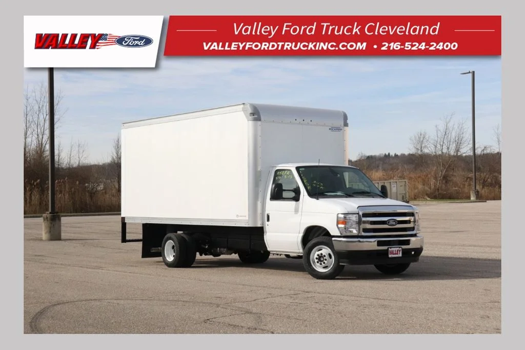 2027 Ford E-Series DRW E-450 Super Duty 158 in WB's photo