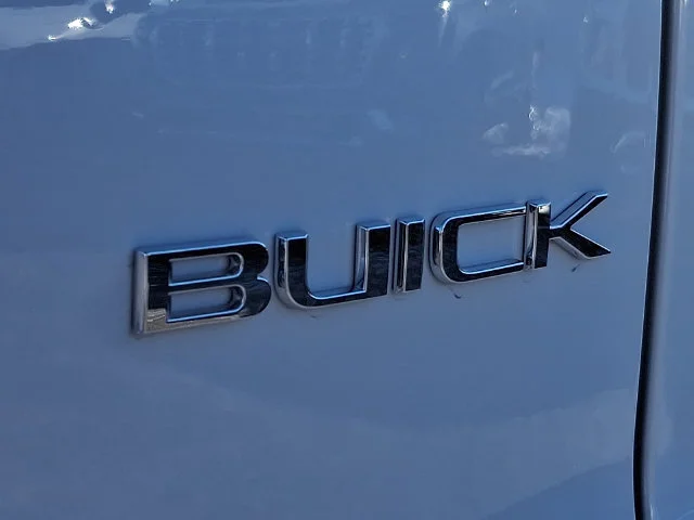 New 2026 Iridescent White Tricoat Buick Sport Touring image 23