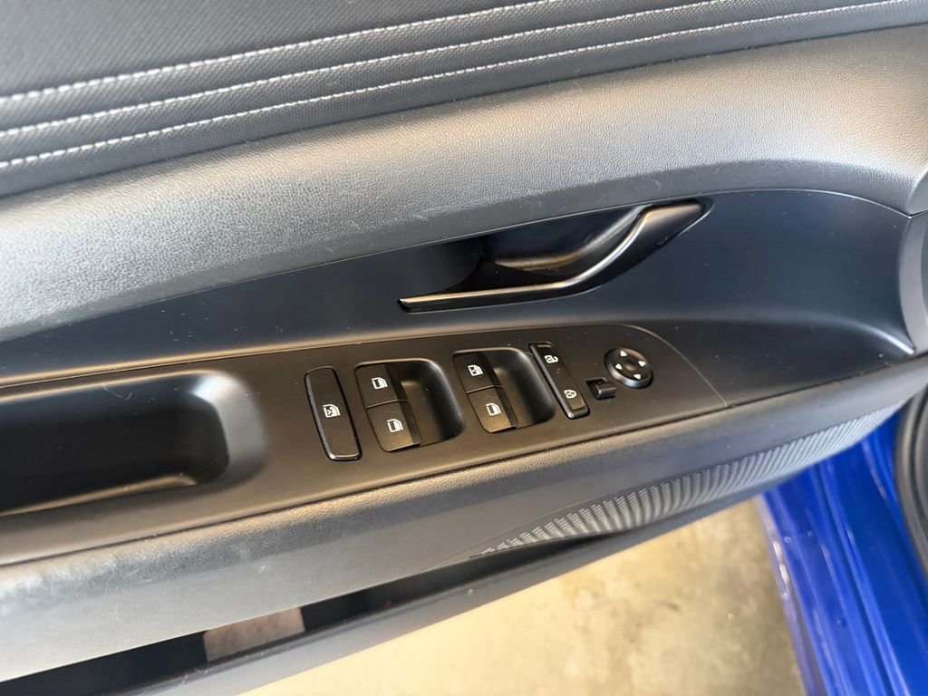 Used 2025 Blue Hyundai SEL Sport image 12