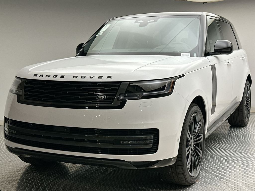 New 2027 Fuji White Land Rover SE image 1
