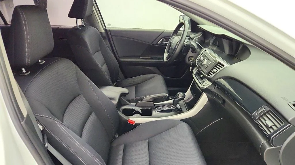 Used 2015 White Orchid Pearl Honda 4dr I4 CVT Sport image 23
