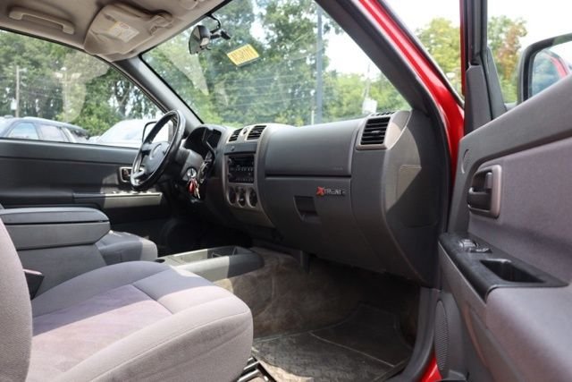 Used 2005 Red Chevrolet LS image 28