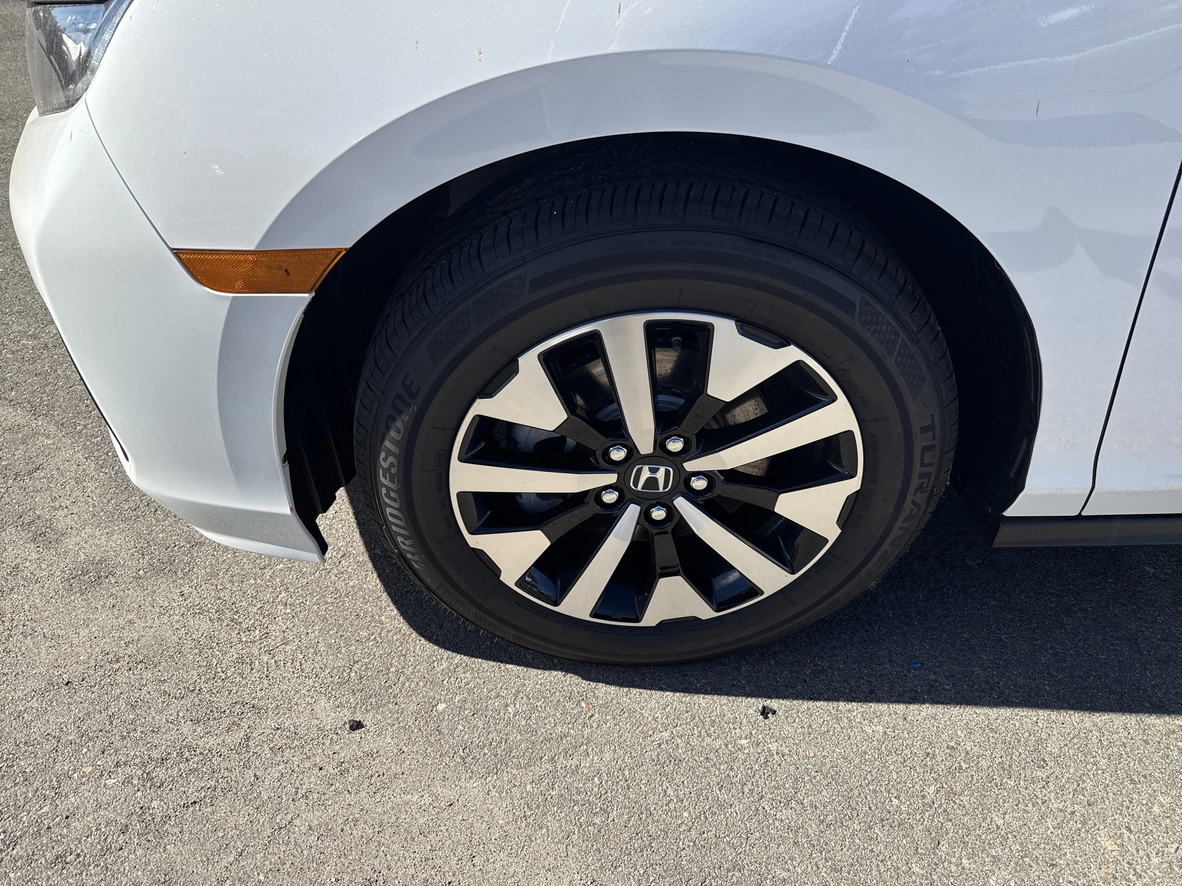 2026 Honda Odyssey EX-L - Photo 12