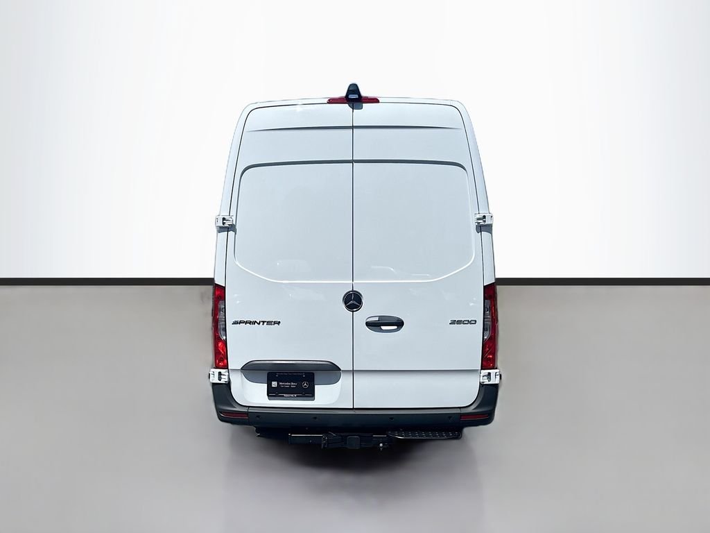 New 2026  Mercedes-Benz Cargo 170 WB image 4