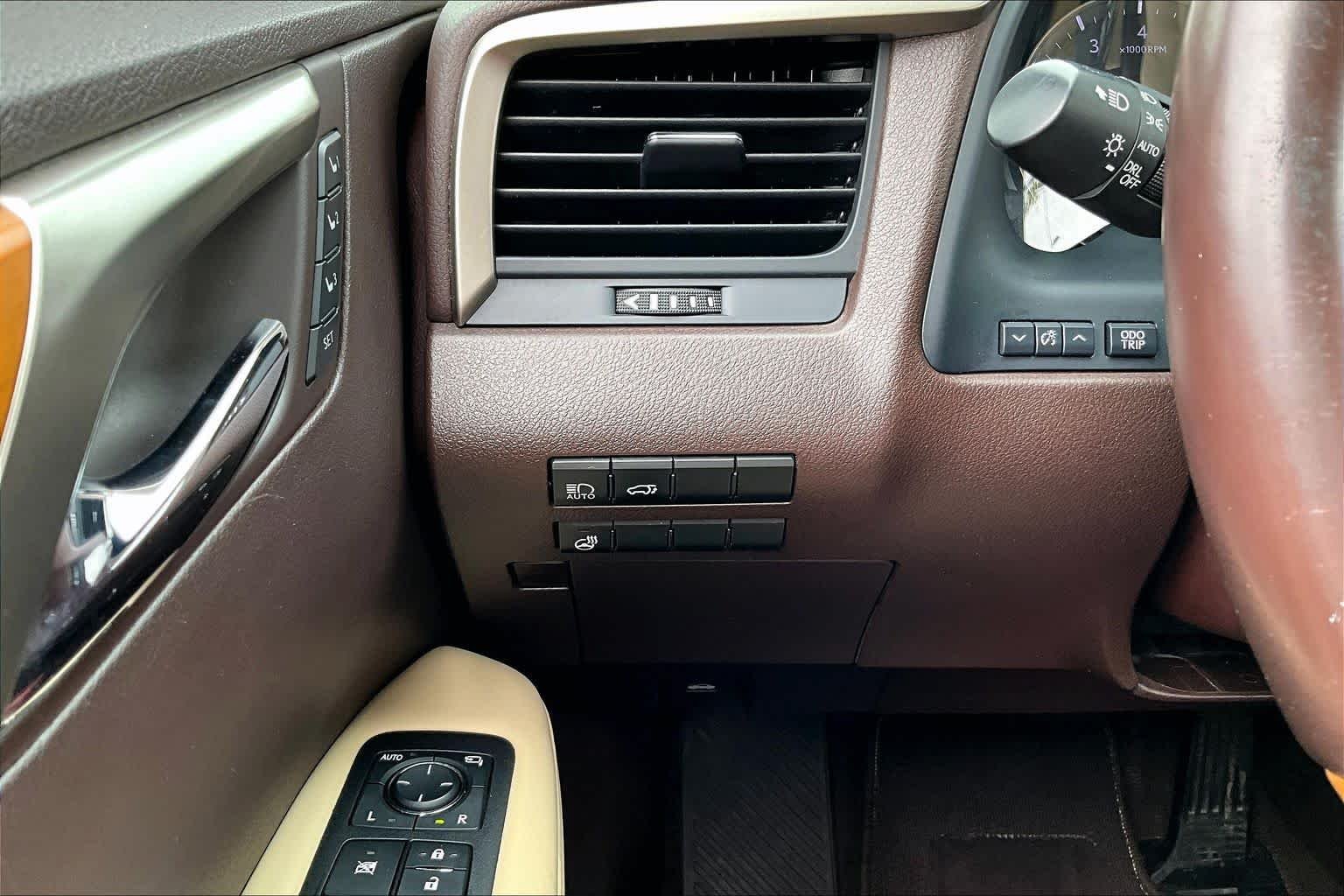 Used 2018 Nebula Gray Pearl Lexus  image 31