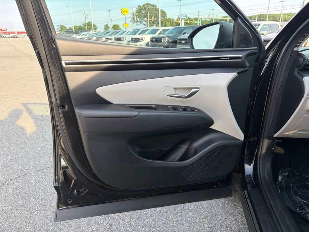 Used 2024 Black Pearl Hyundai SEL image 13