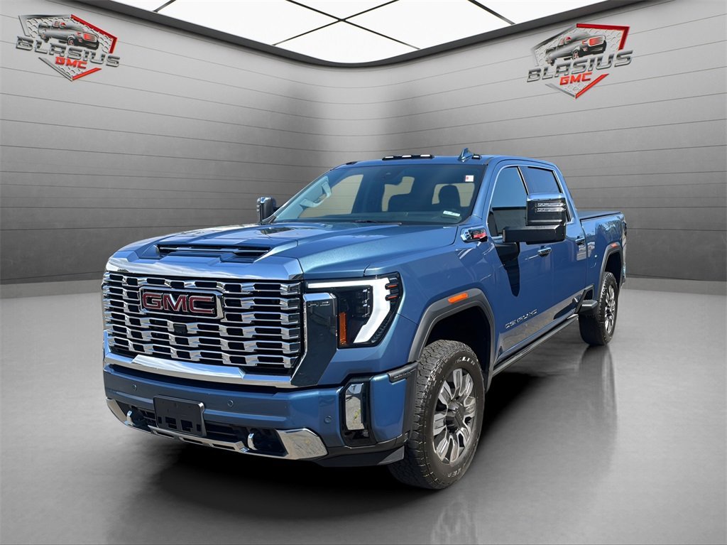 2024 GMC Sierra 2500HD Denali's photo