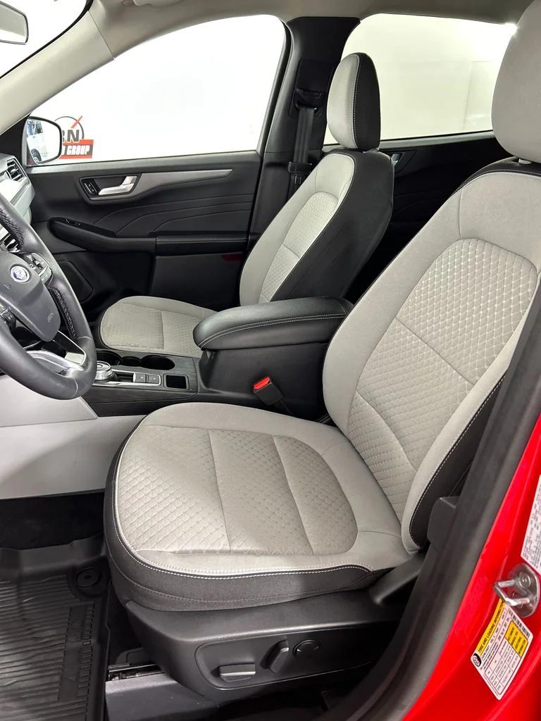 Used 2024 Red Ford Active image 12