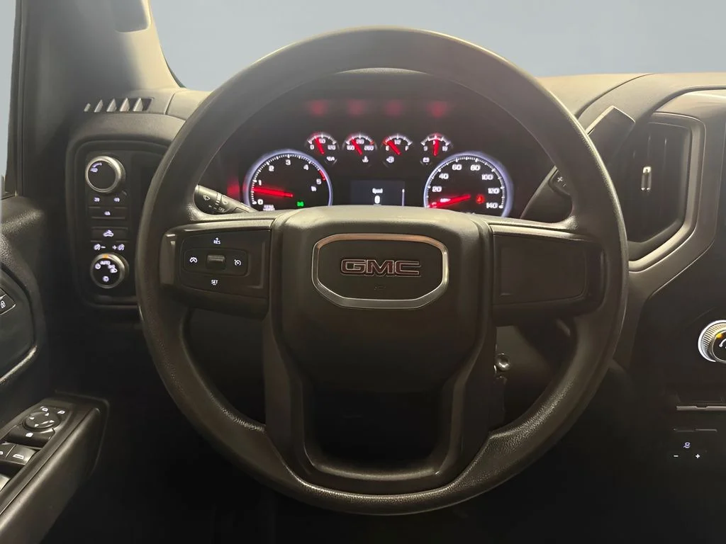 Used 2020 Silver GMC Base image 16