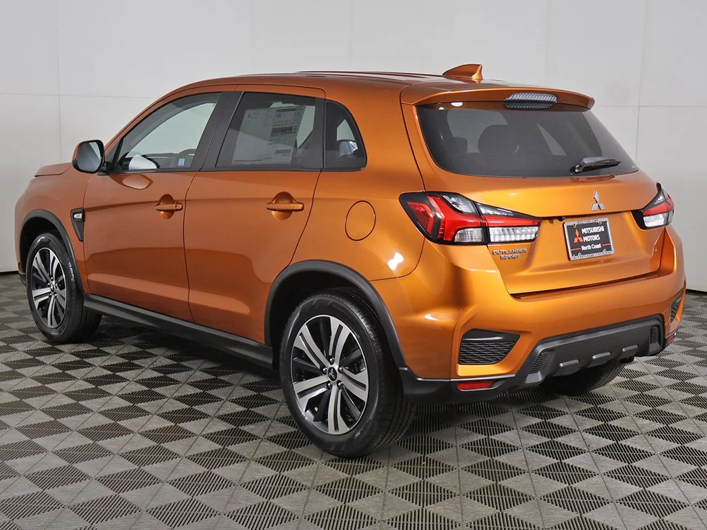 New 2026 Orange Mitsubishi 2.0 ES image 6