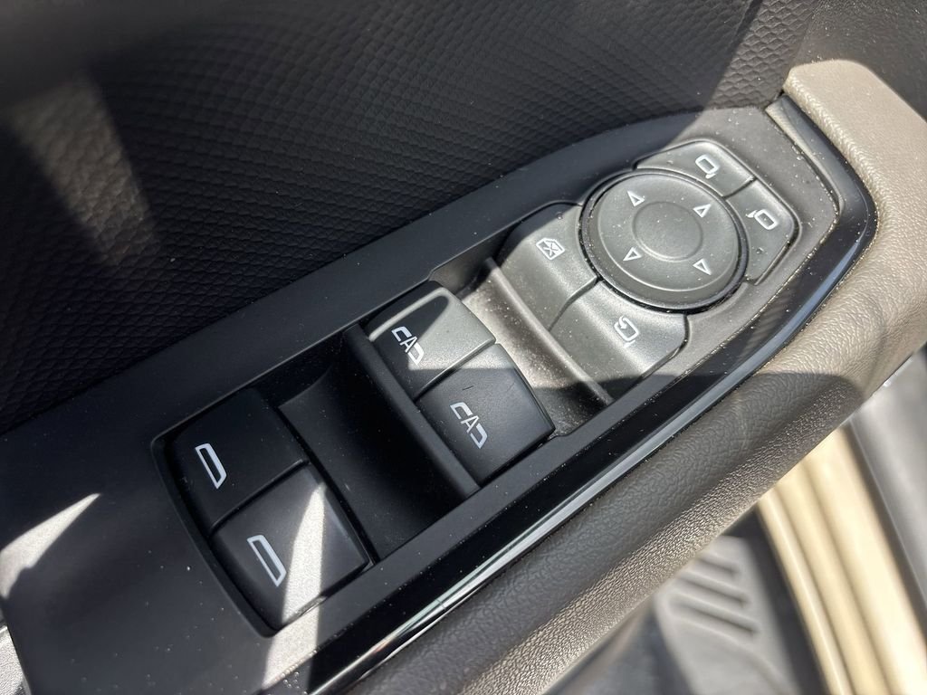 Used 2022 Beige Chevrolet ZR2 image 15