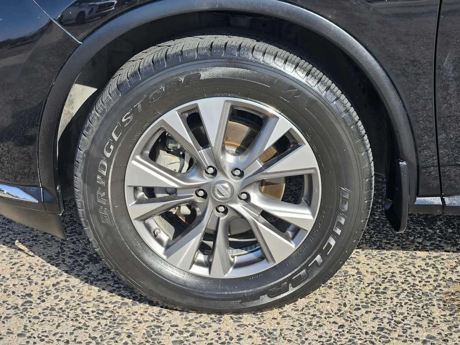 Used 2017 Magnetic Black Metallic Nissan SL image 7