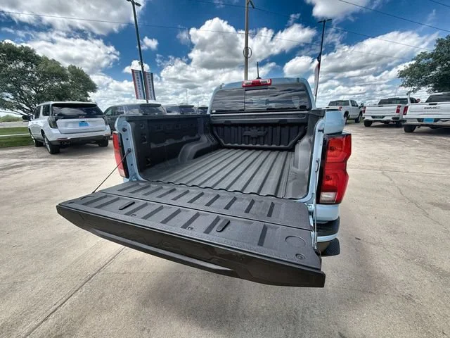 Used 2026 Snowdrift Metallic Chevrolet LT image 25