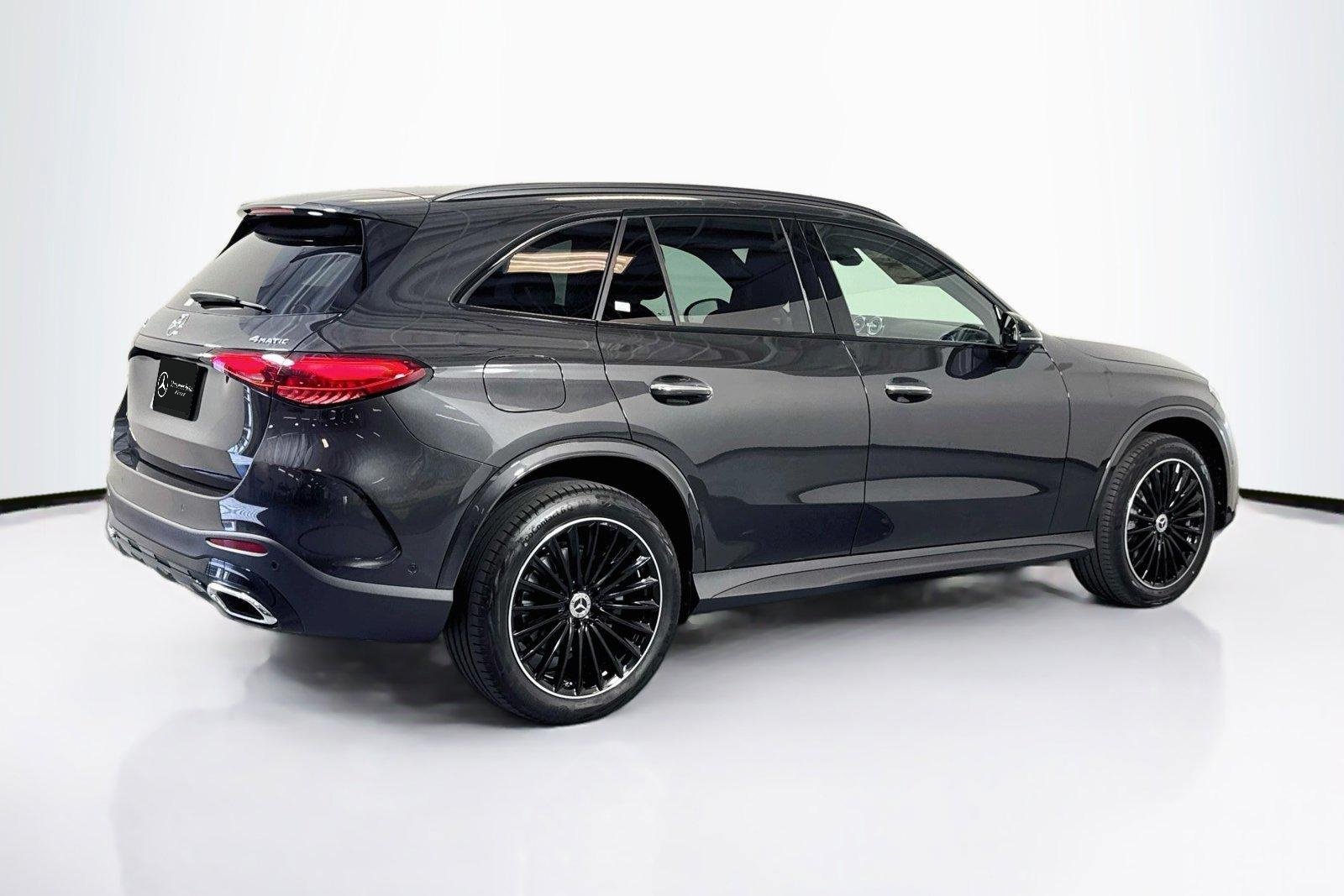 New 2026 Graphite Grey Metallic Mercedes-Benz GLC 300 image 5
