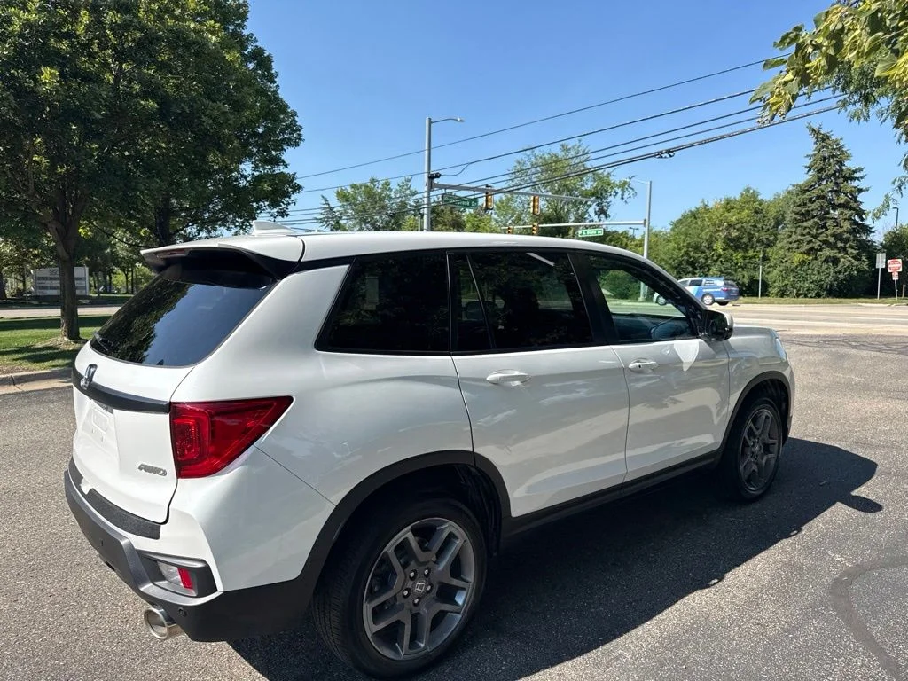 Certified Used 2023 Platinum White Honda EX-L image 8