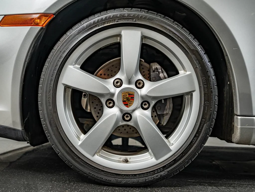 Used 2007 Arctic Silver Metallic Porsche  image 12