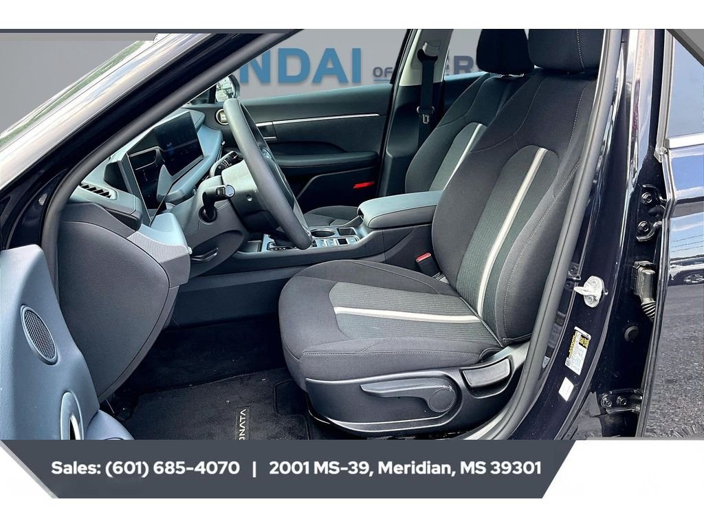 Used 2026 CARBON BLUE Hyundai SE image 18