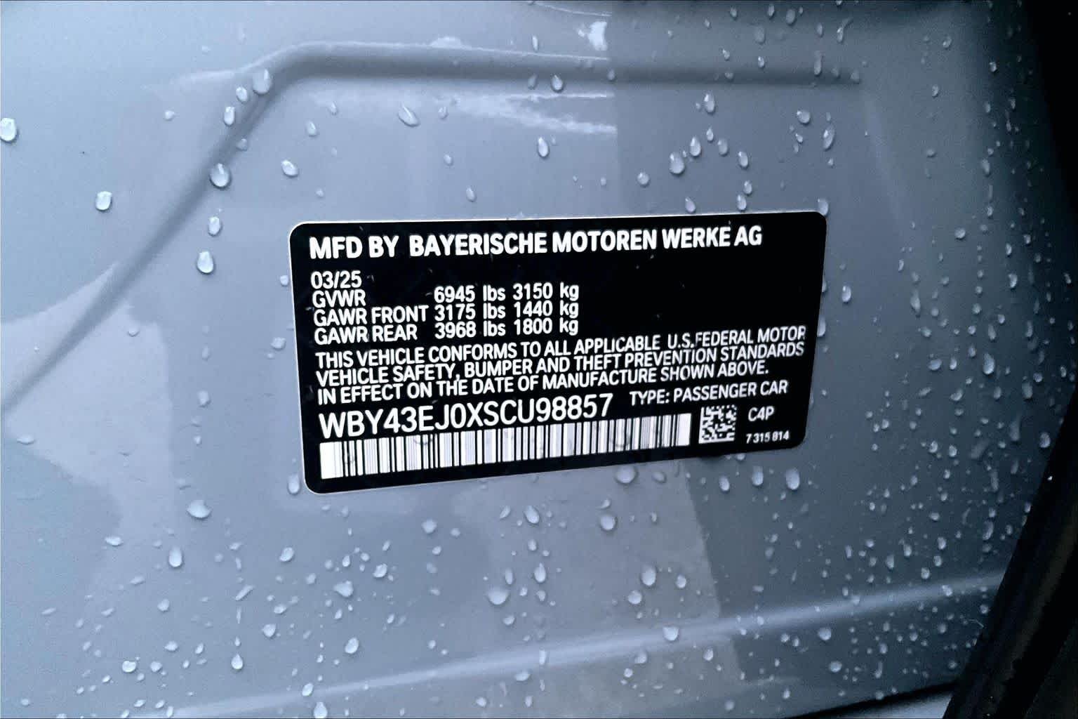 2025 BMW i7 50 - Photo 35