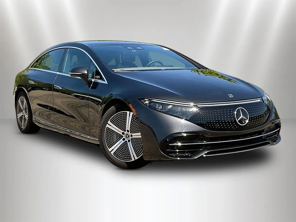 Used 2023  Mercedes-Benz 450 image 3