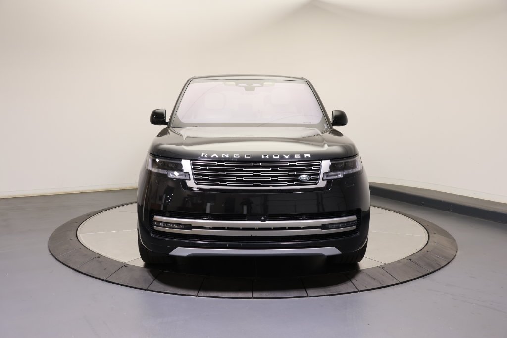 Certified Used 2023 Santorini Black Metallic Land Rover SE image 8