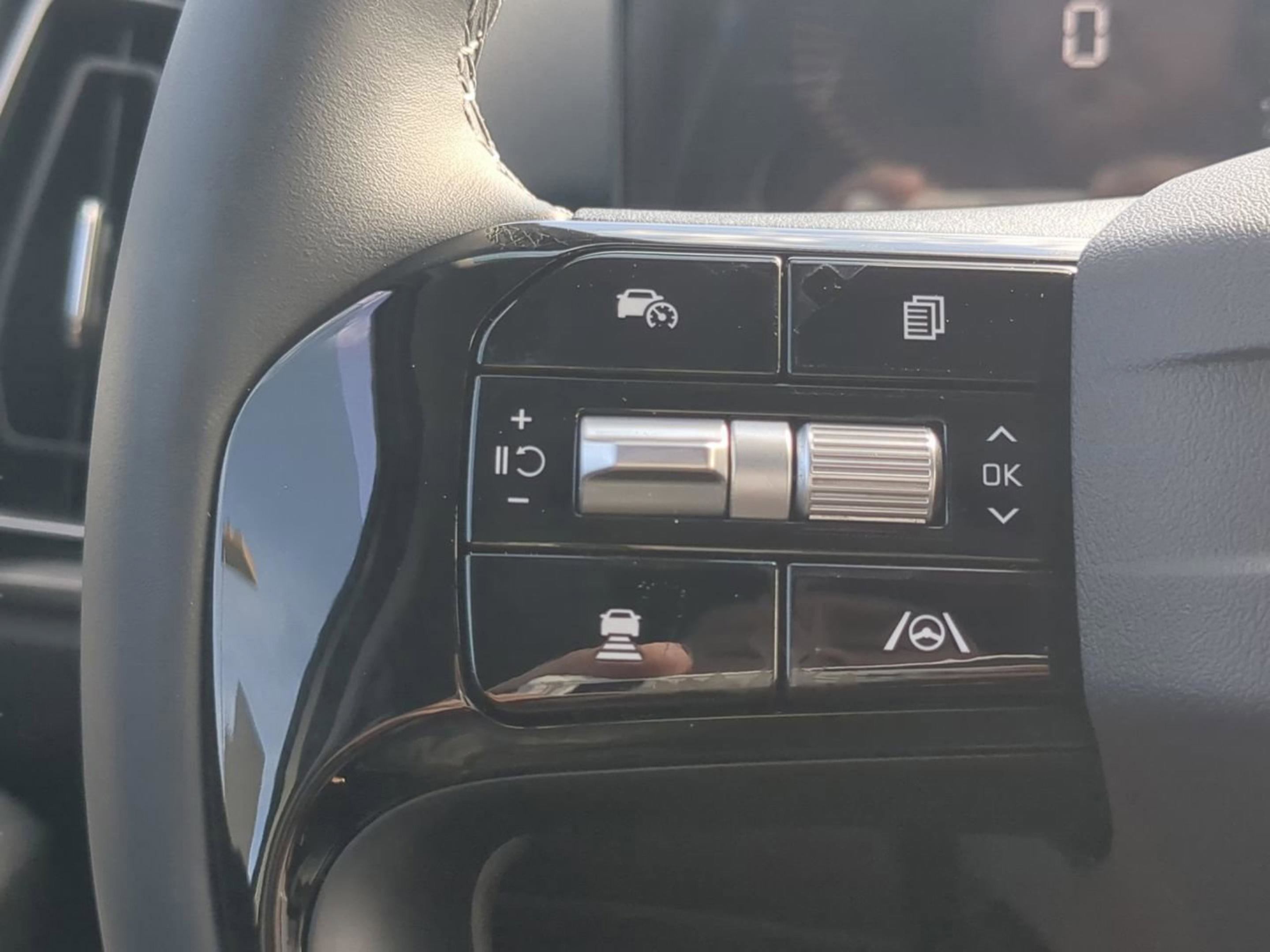 New 2026 Glacial White Pearl Kia S image 28