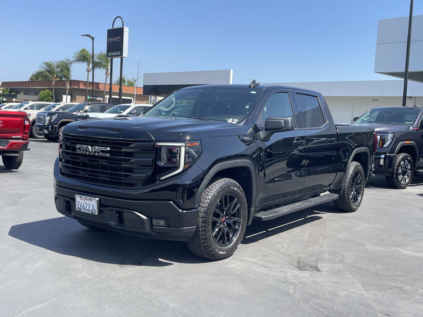 2026 GMC Sierra 4WD Crew Cab Short Box Elevation's photo