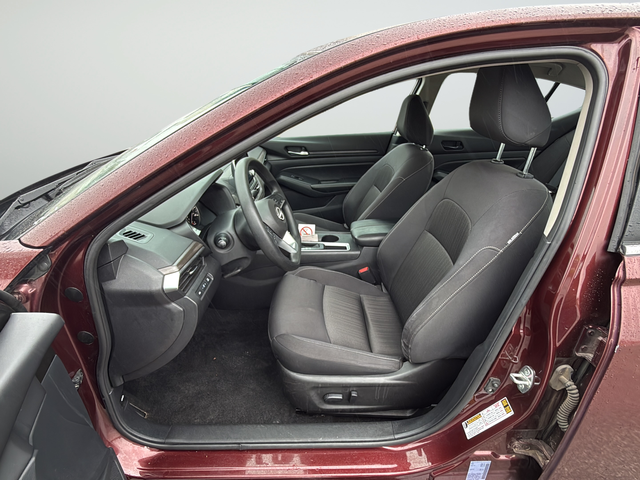 Used 2025 Red Nissan 2.5 SV image 10