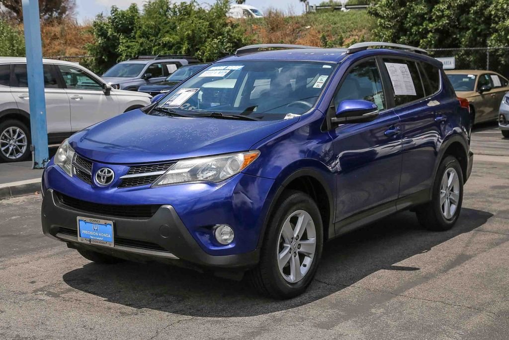 Used 2014 Blue Toyota XLE image 3