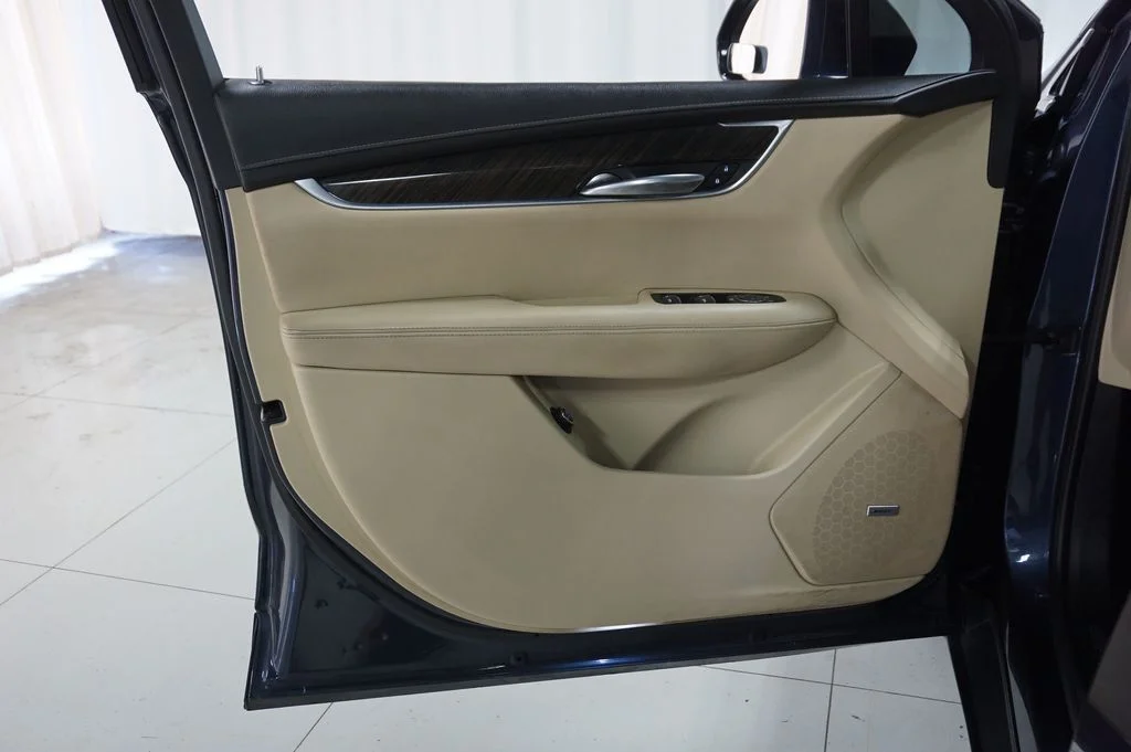 Used 2019 Harbor Blue Metallic Cadillac Base image 29