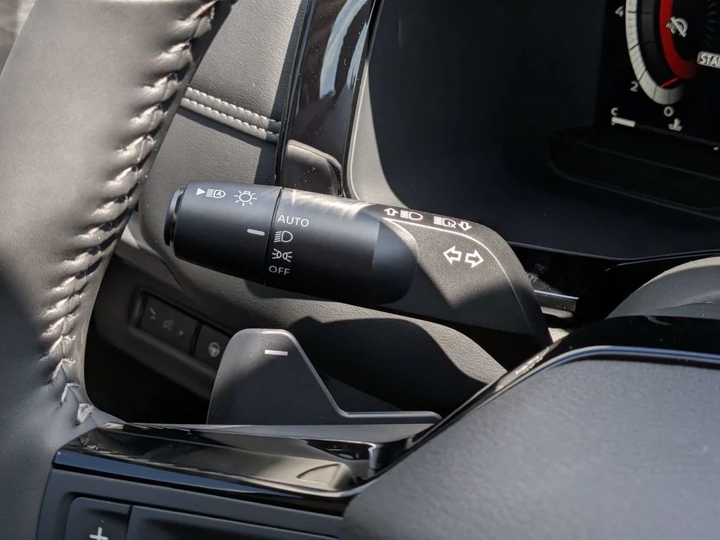 New 2026 Black Nissan Platinum image 24