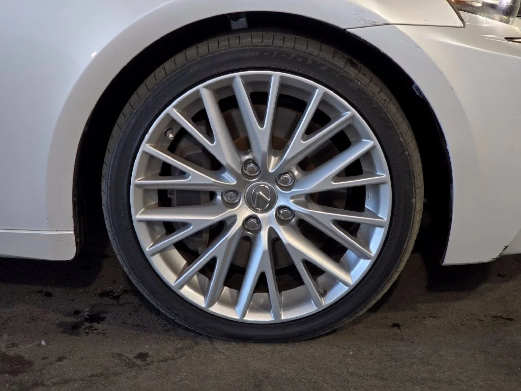 Used 2016 White Lexus 200t image 4