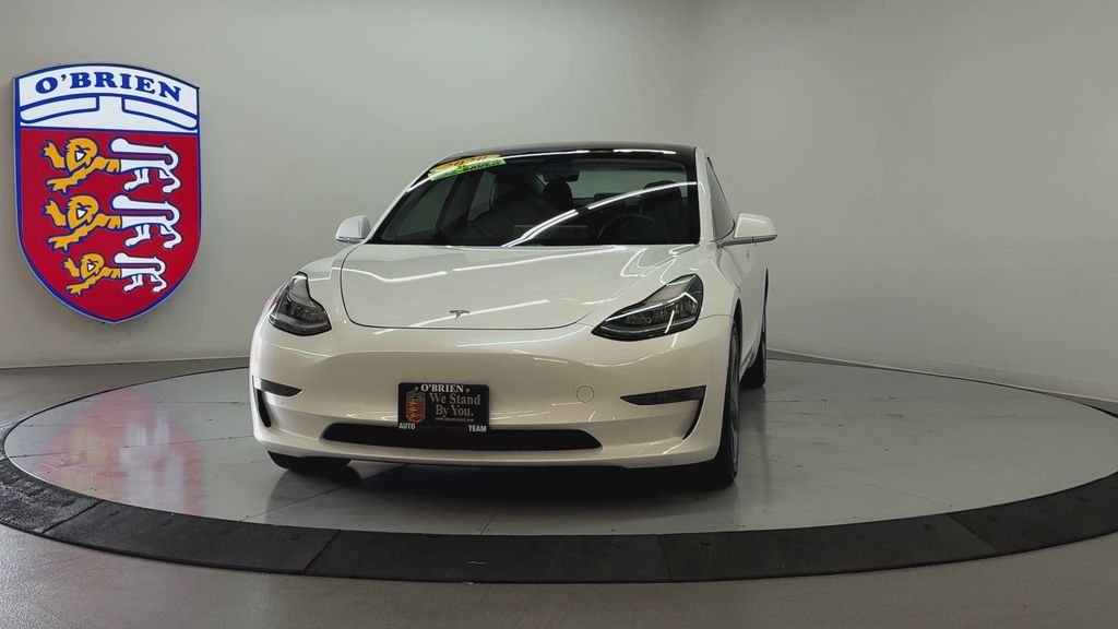 Used 2020 White Tesla Standard Range Plus image 9