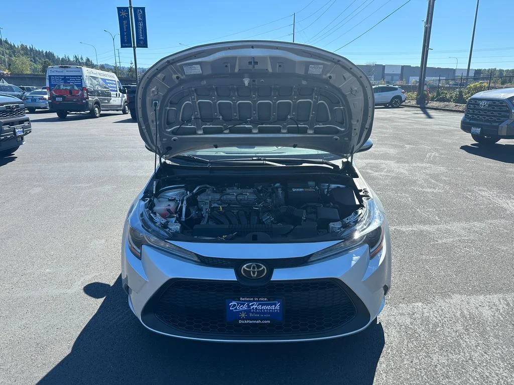 Used 2020 Silver Toyota LE image 4